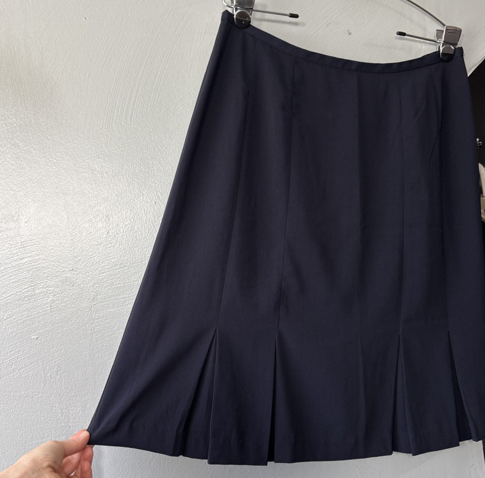 Norton McNaughton Navy Blue Skirt Size 14 Classic Modest Corpcore Pleated Career